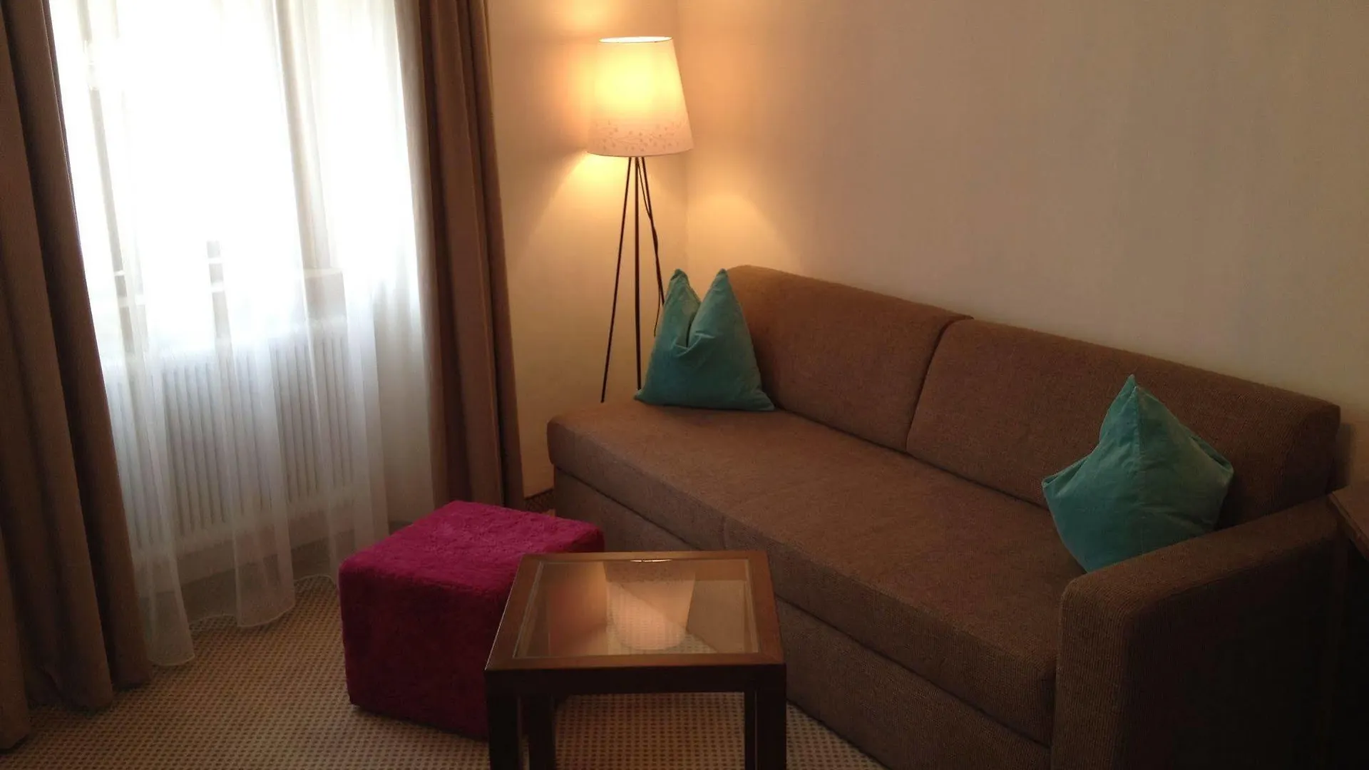 Altstadthotel Weisse Taube Σάλτσμπουργκ 4*,  Αυστρία
