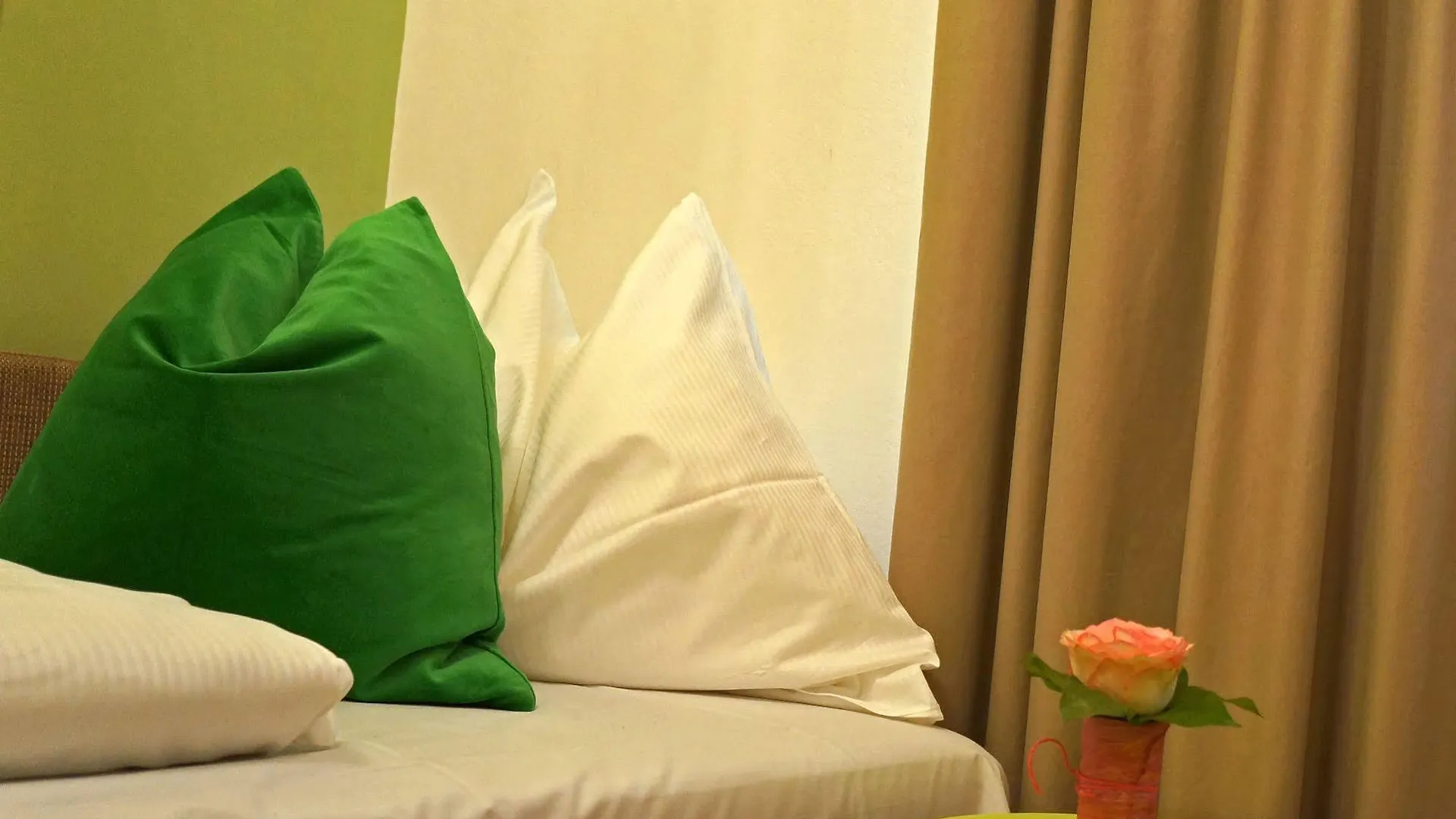Altstadthotel Weisse Taube Σάλτσμπουργκ 4*,