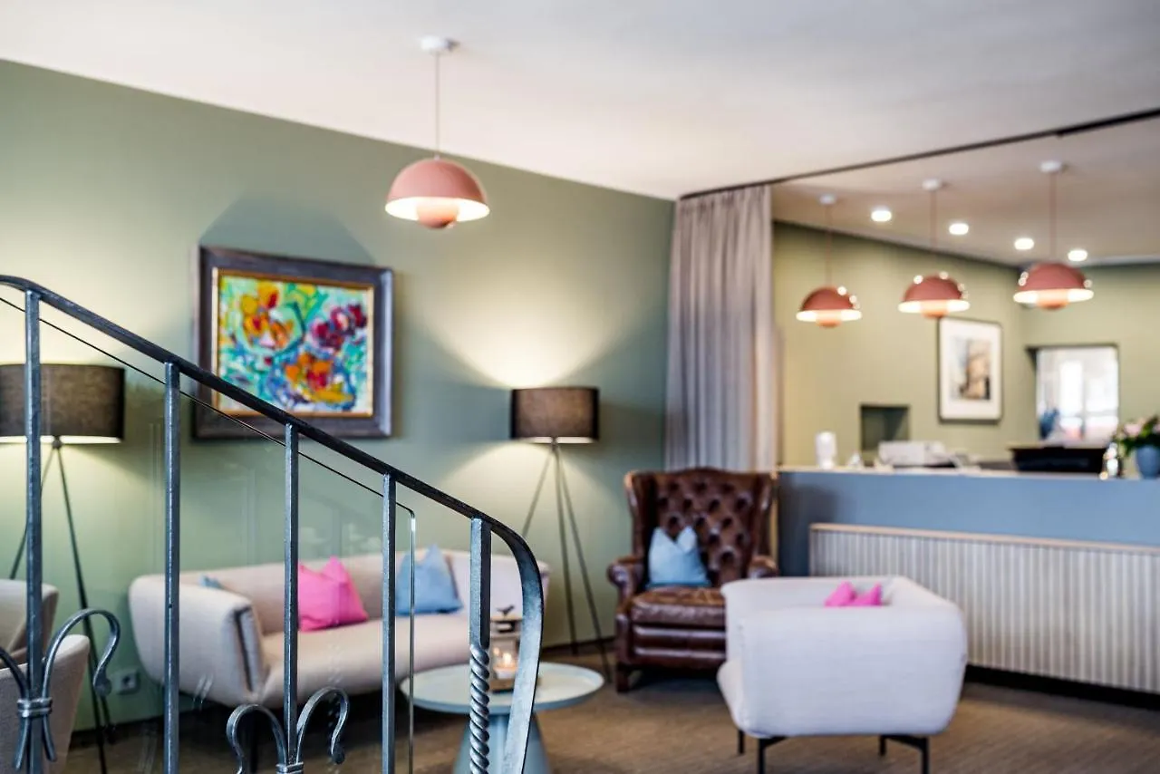 Altstadthotel Weisse Taube Salzburg 4*,  Austria