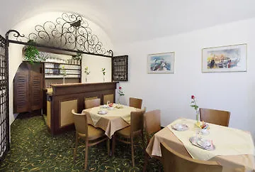 Altstadthotel Weisse Taube Salzburg Hotel