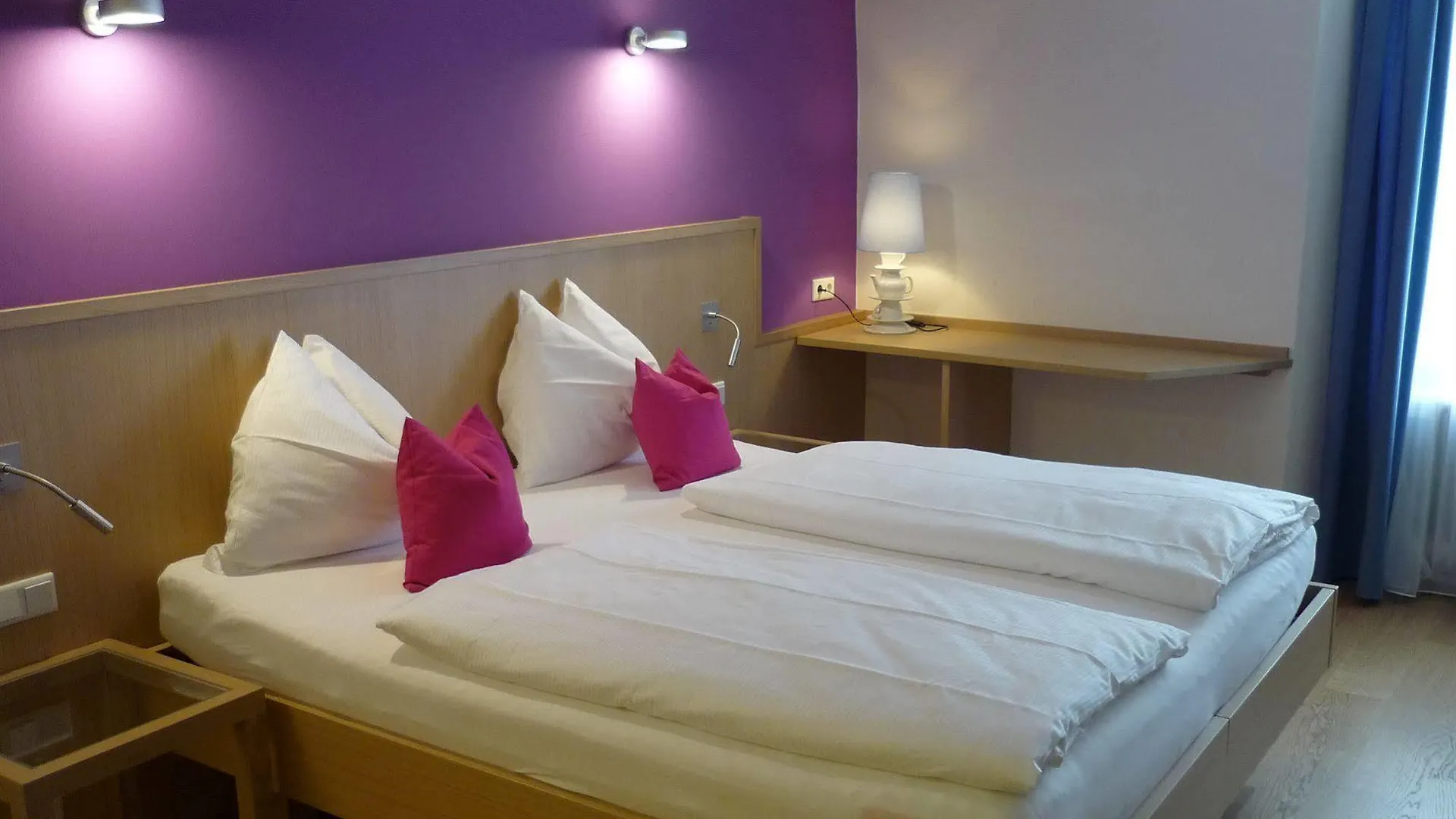 Altstadthotel Weisse Taube Salzburg 4*,  Austria